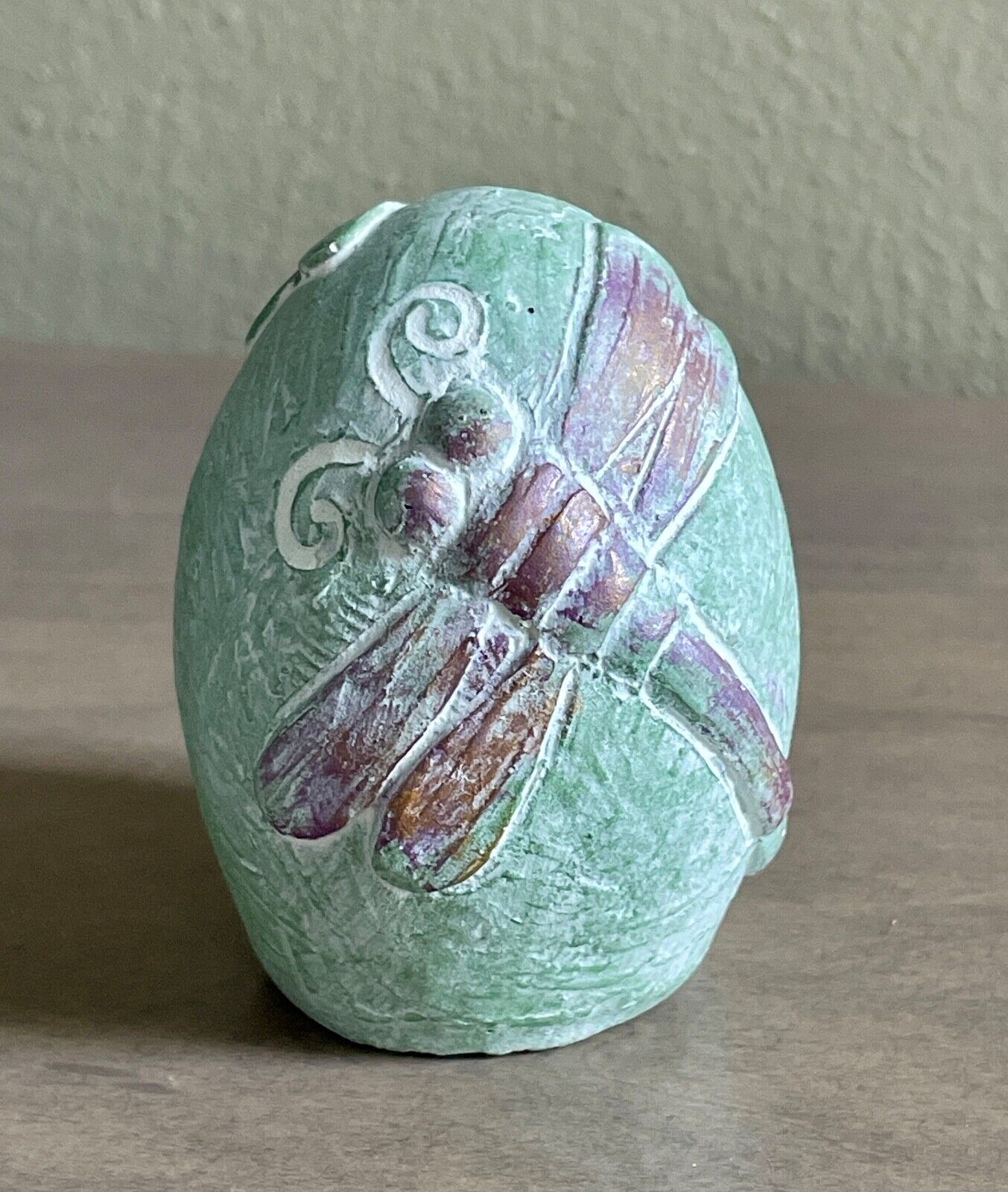 Isabel Bloom 2013 Dragonfly Egg Cement Sculpture Signed 2 3/4”Tall USA