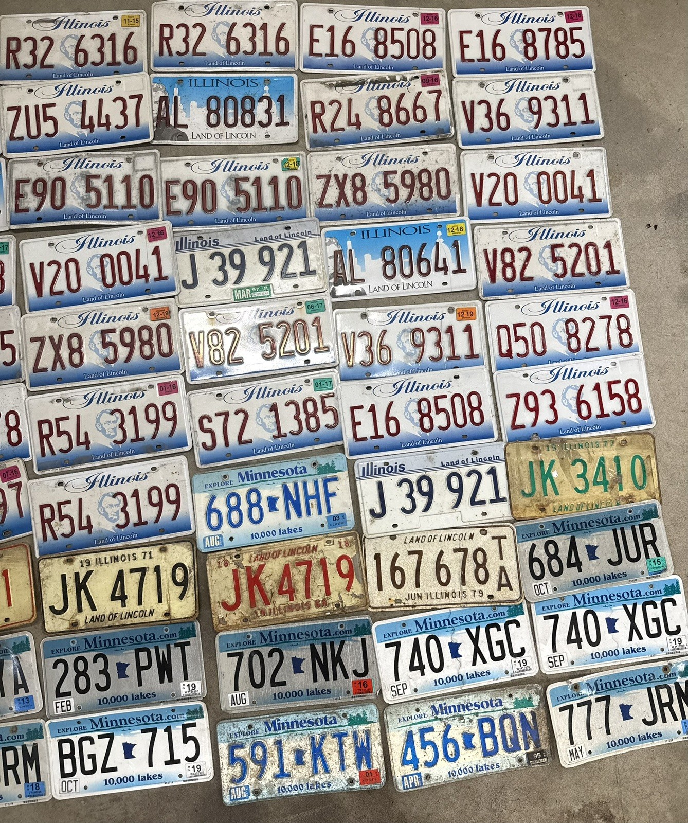 Large lot of 50 old colorful license plates - bulk - states- low shipping Large lot of 50 old colorful license plates - bulk - states- low shipping