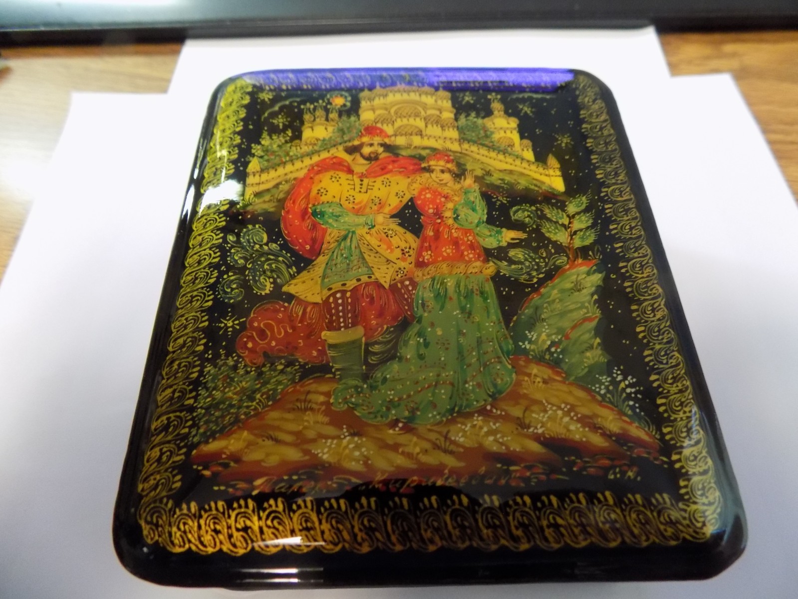 NEW Vintage  Soviet Era Russian Hand Painted lacquer trinket box 4.75" x 5.75"