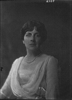 Photo:Lake Forest Illinois Mrs John Glass 1918 portrait photograph