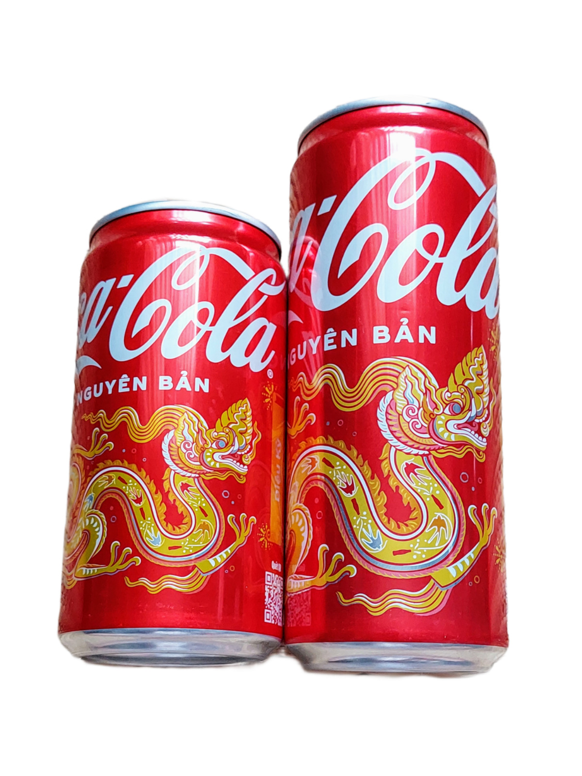 2024 Vietnam Coca Cola New Year 1 classic 235ml+1 classic 320ml empty