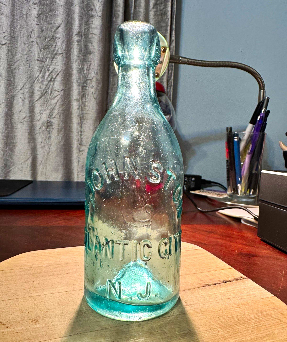 Scarce Beautiful aqua Johnston blob top soda from Atlantic City, NJ