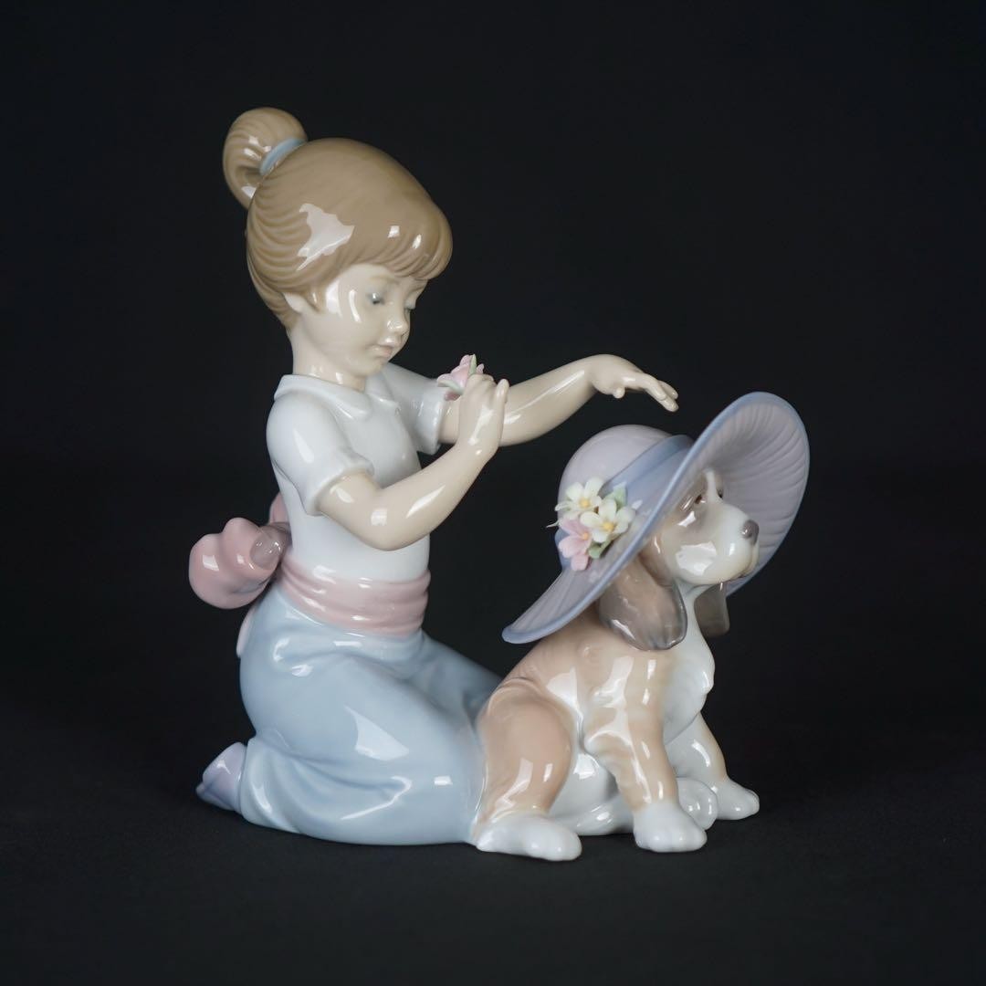 Lladro LLADRO Let's dress up 6862 Figurine