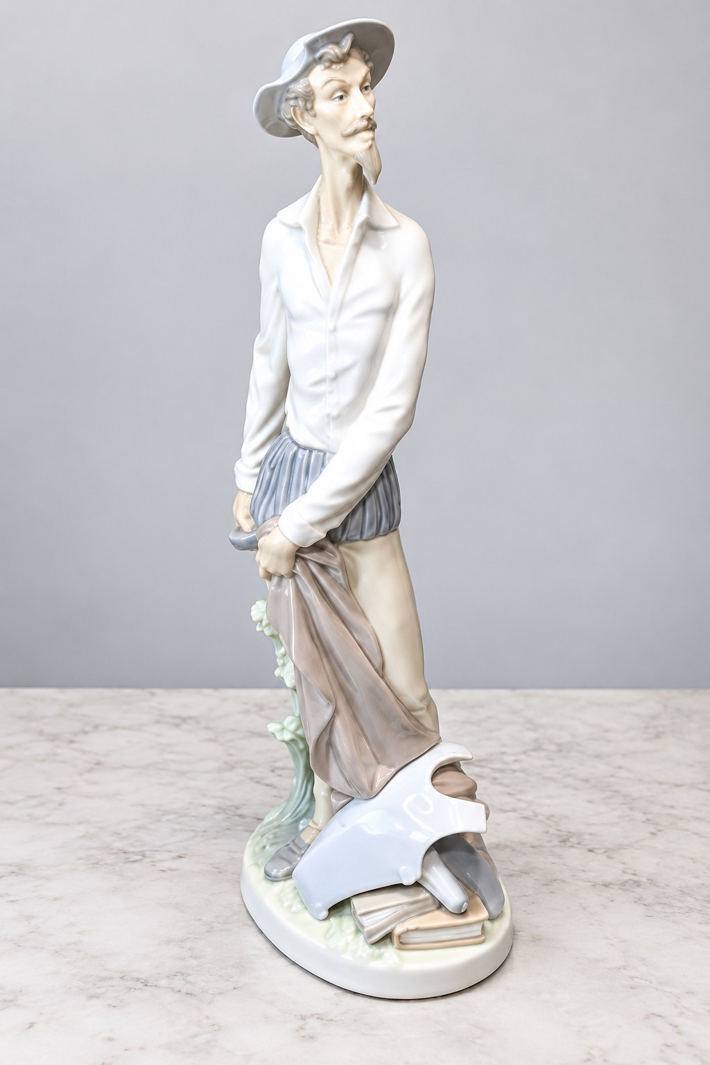 Lladro Don Quixote Porcelain Figurine  Handmade in Spain 11" Retired