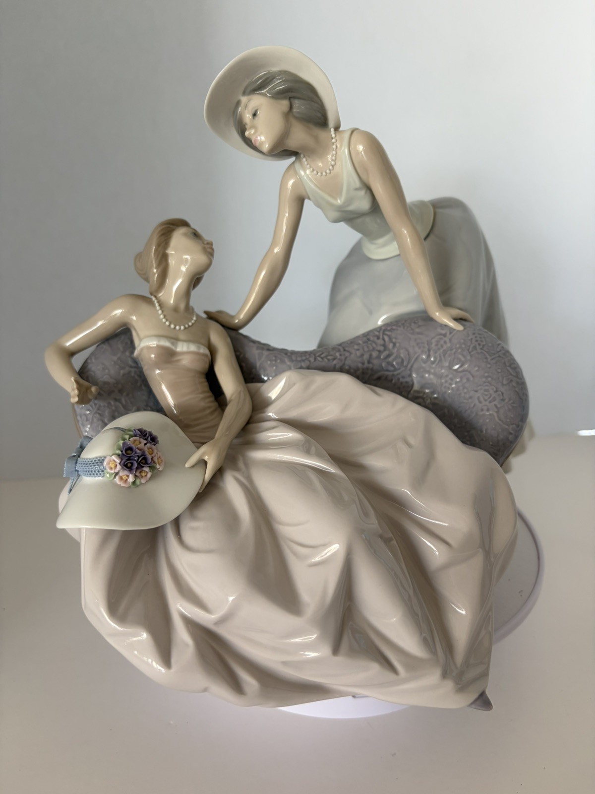 Vintage Lladro "Debutantes" Fine Porcelain Figurine 1988 Retired #5486 MINT