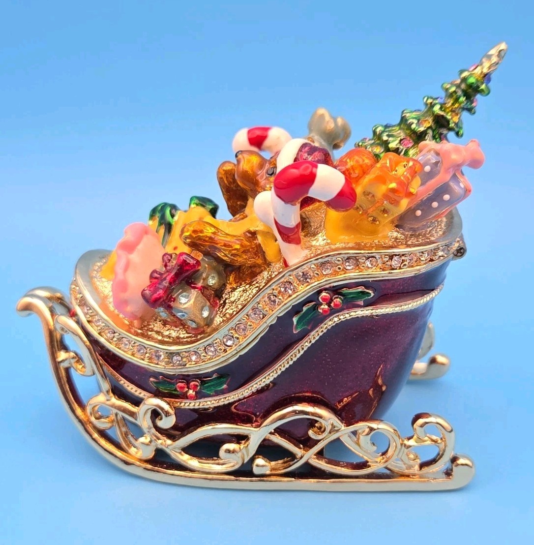 Keren Kopal Christmas Carriage Santa's Sleigh Trinket Box CR744 Crystals 2013 Keren Kopal Christmas Carriage Santa's Sleigh Trinket Box CR744 Crystals 2013