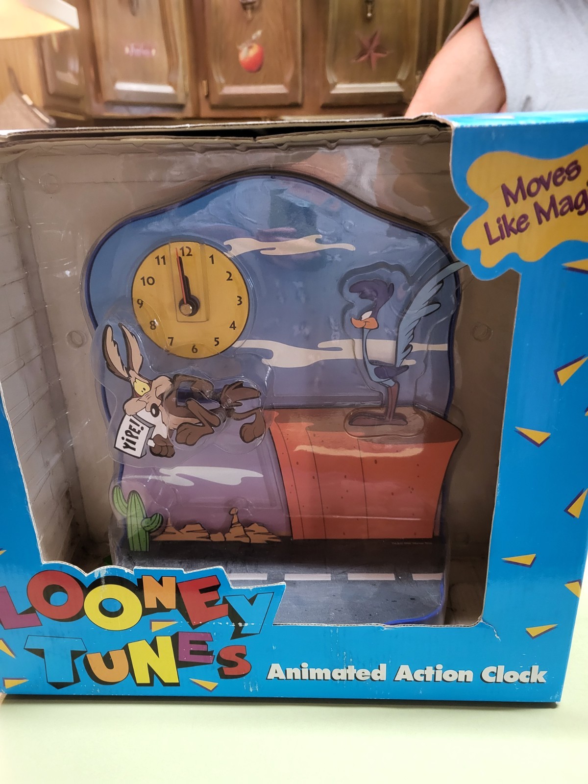 Loony Toons Animated Action Clock for Sale - Celebrity CarsZ