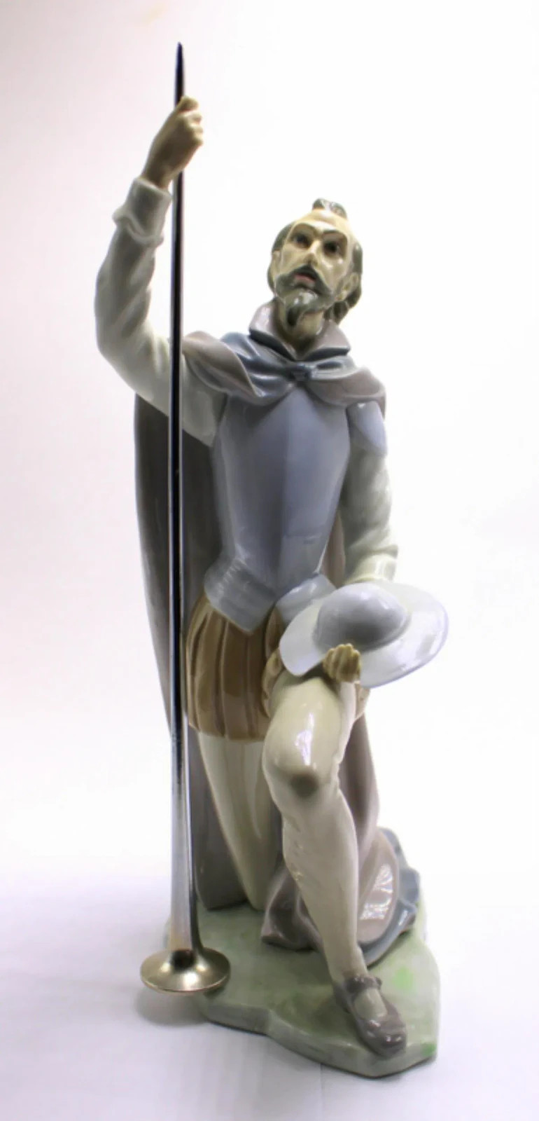 Don Quixote "The Quest" Figurine Lladro with sword Good Condition