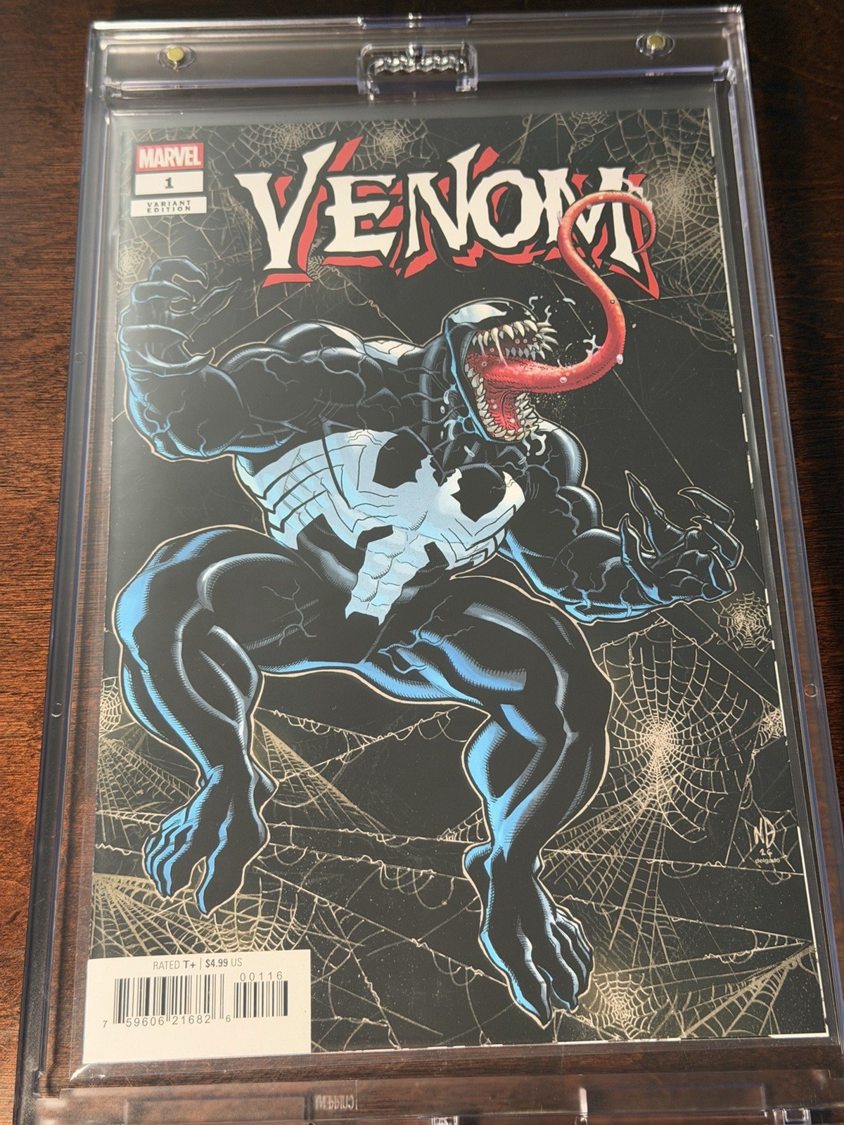 FREE SHIPPING VENOM #1 - NICK BRADSHAW Rare Variant