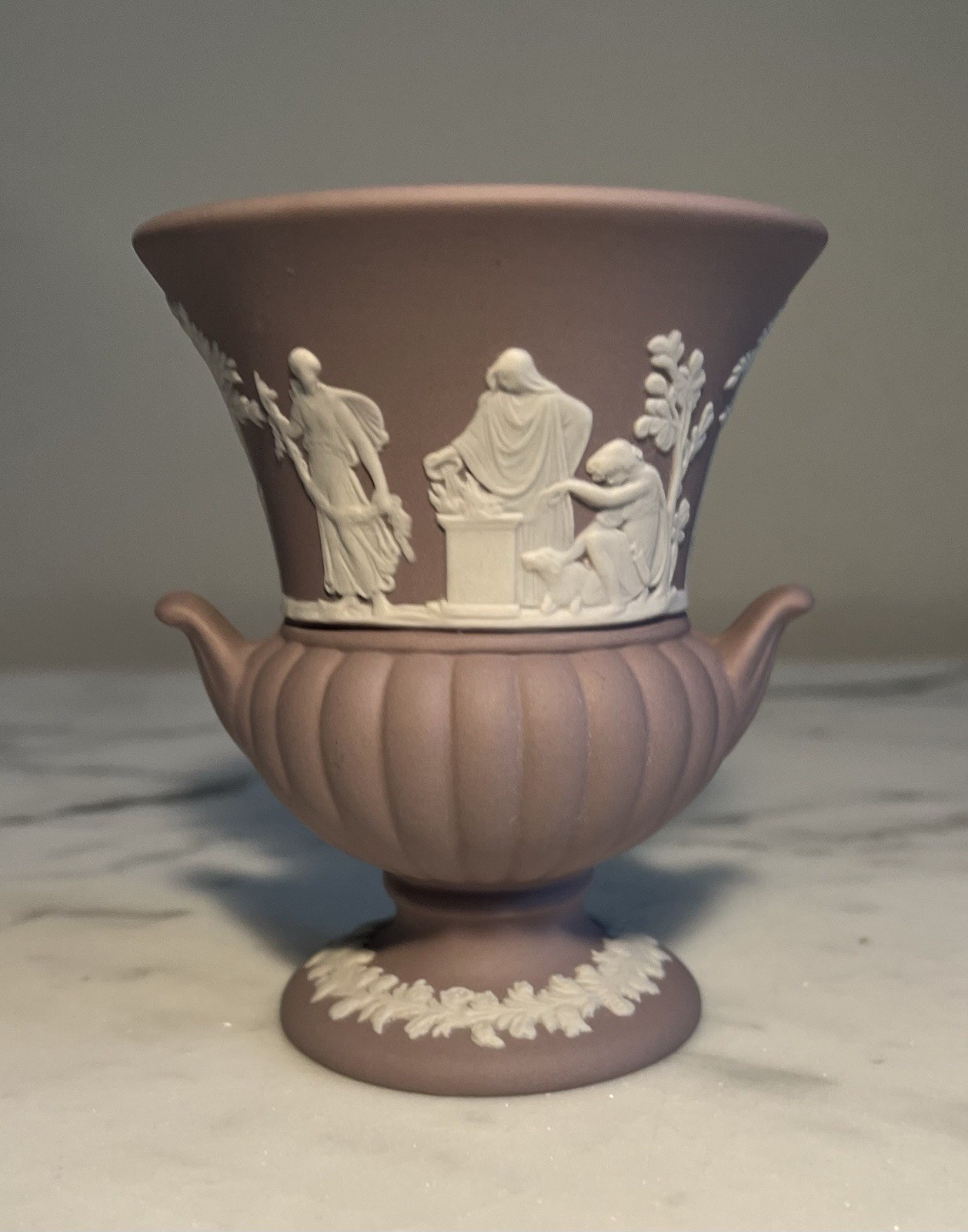 VTG LILAC Wedgwood Lavender RARE Color Jasperware 3.5 Grecian Laurel Urn Vase