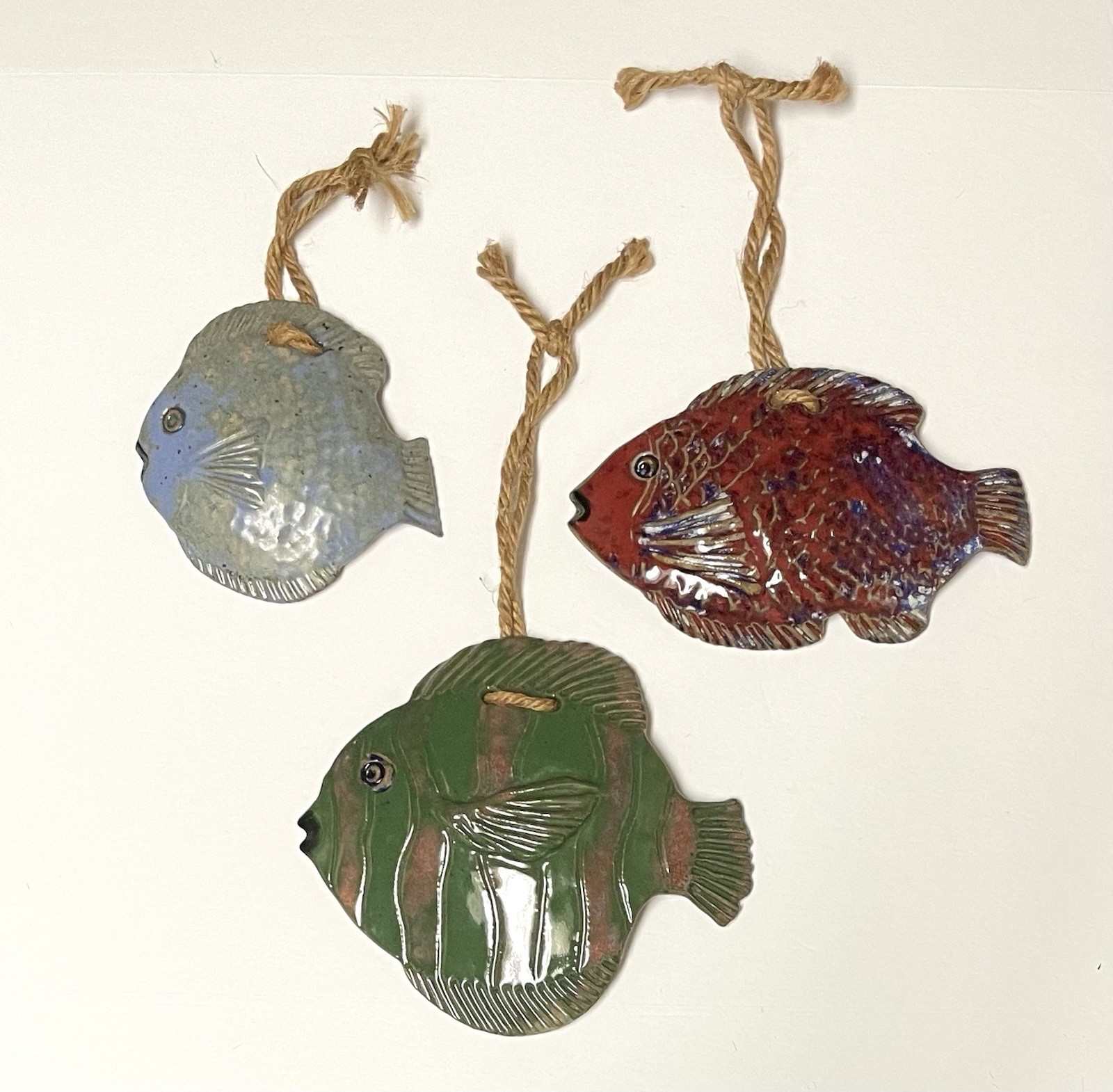 3 ct Art Pottery Fish Wall Hanging Glazed Nautical Sea Décor 90’s Art Decor Rope