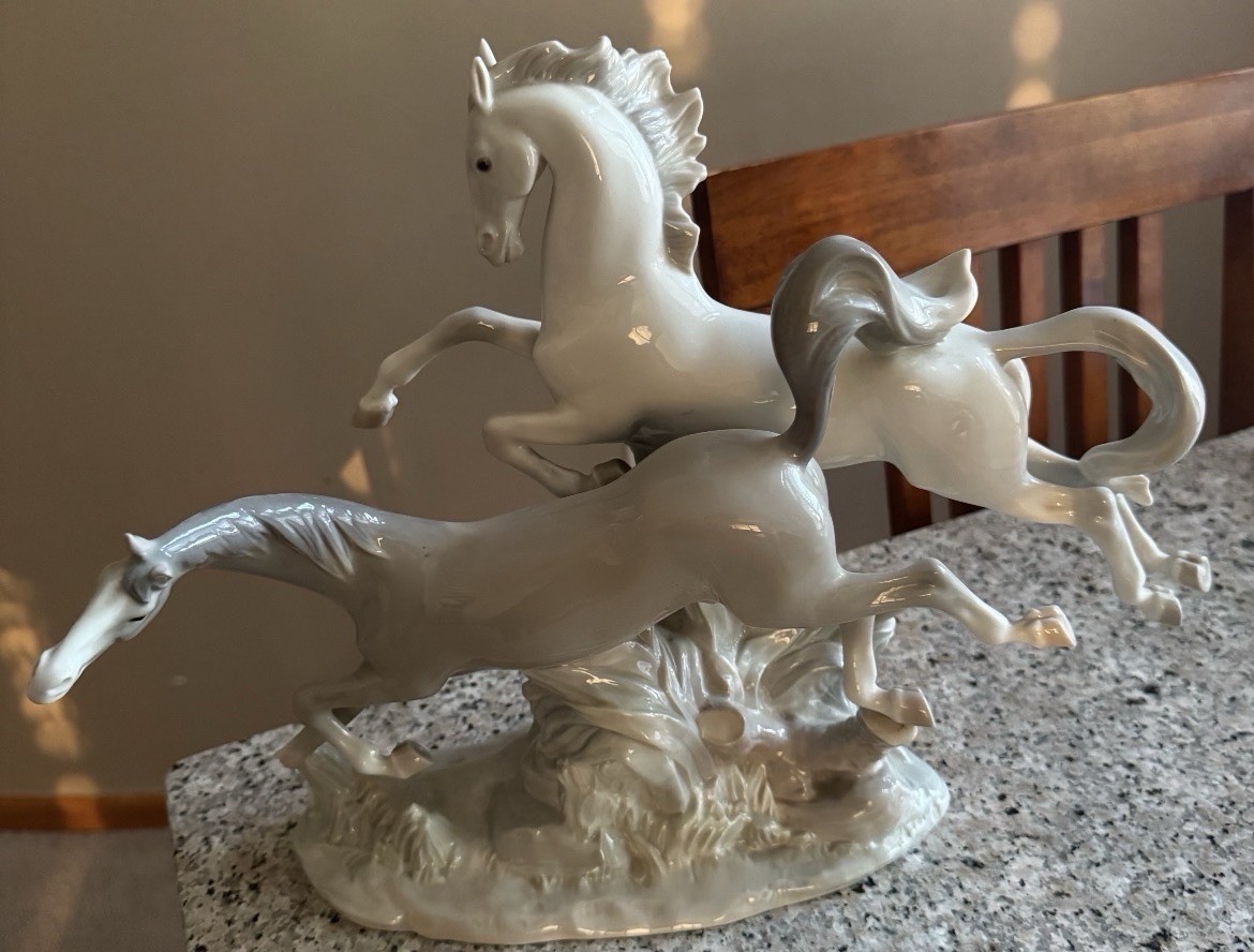 LLADRO Porcelain 2 Horses Galloping LLADRO Porcelain 2 Horses Galloping