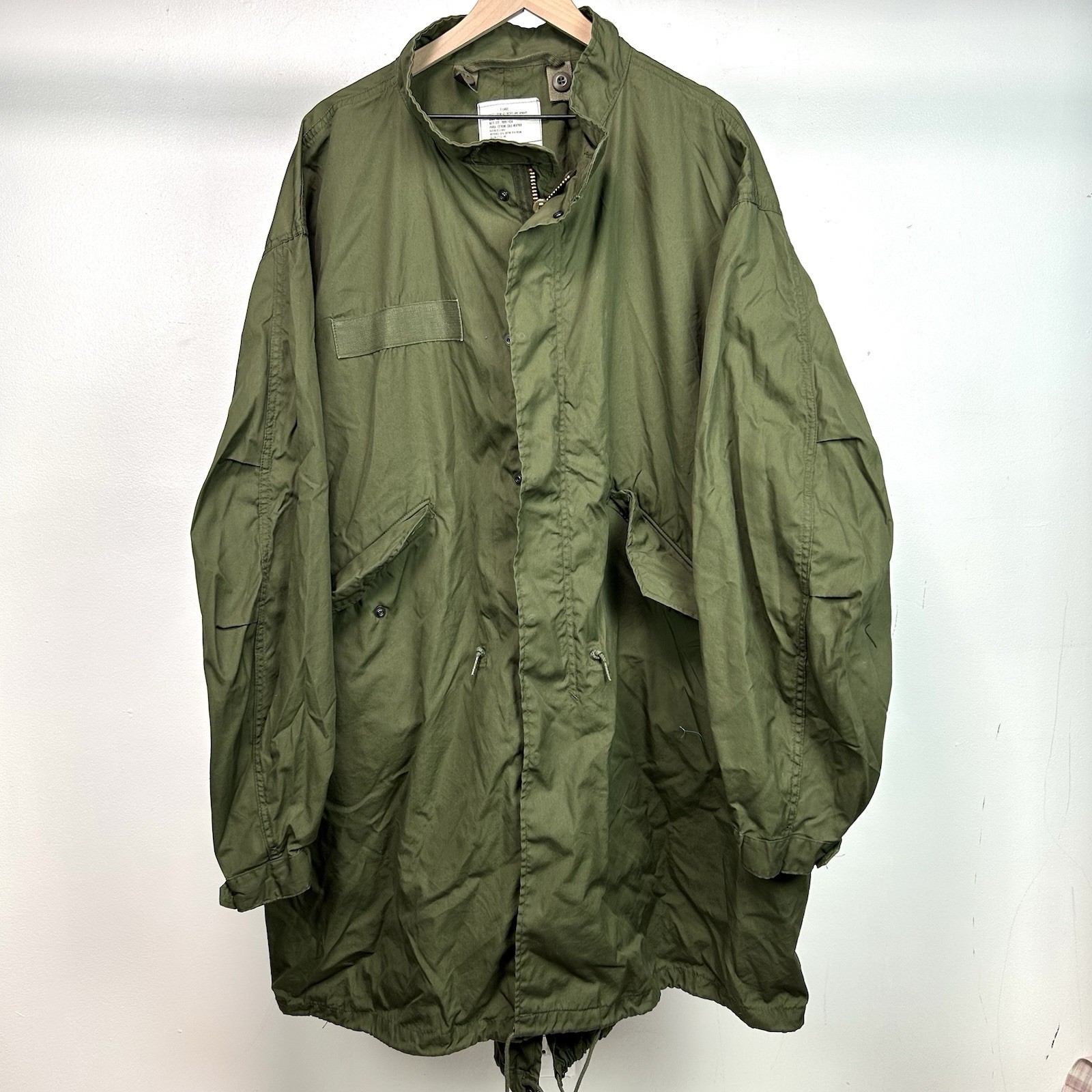Vintage 80s US Military Fish Tail Parka Extreme Cold Weather Parka Size XL