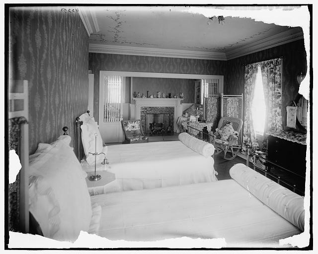 Photo:Lake Forest IL Hugh R McCullough Residence Bedroom 1890s