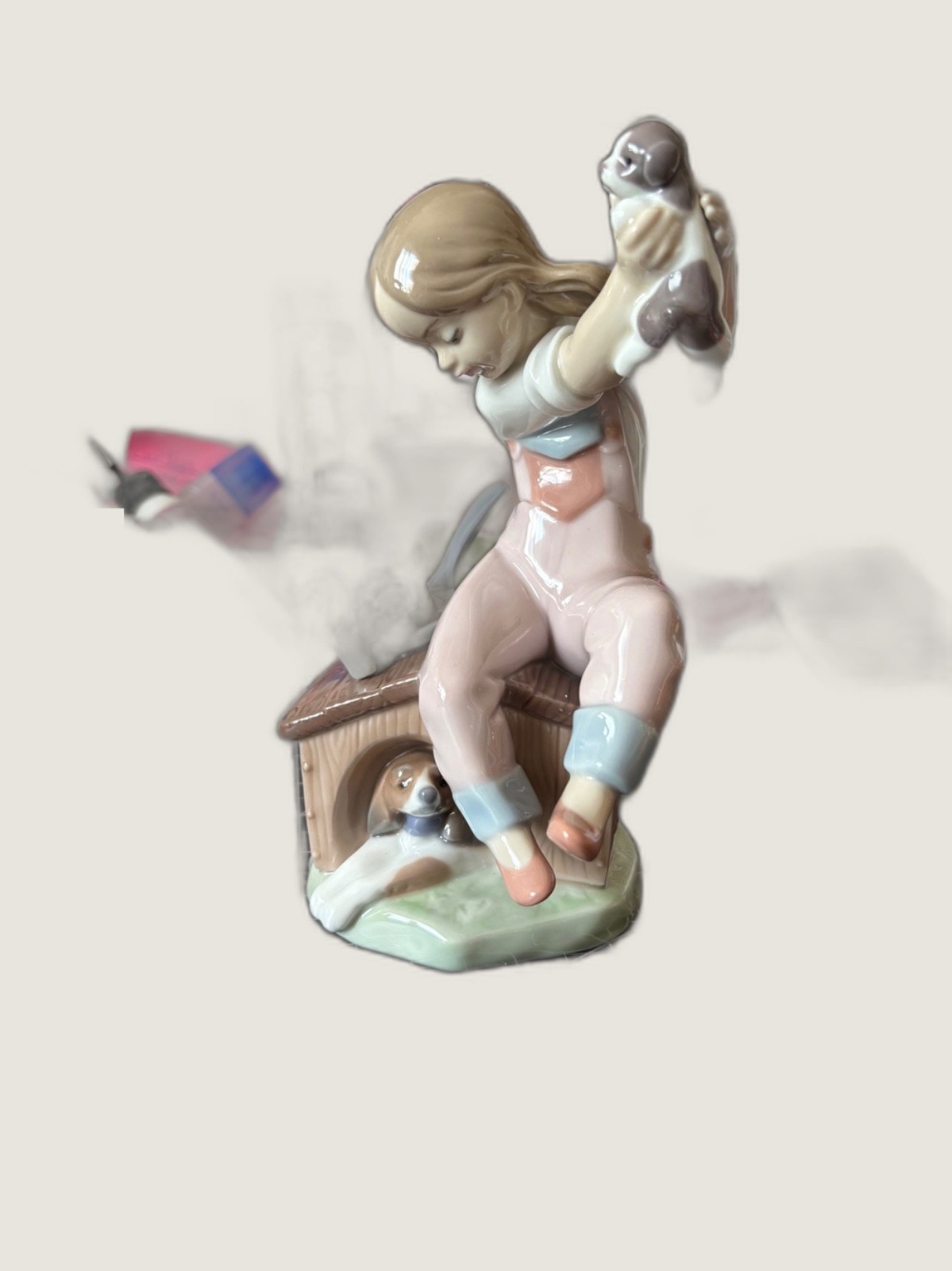 Lladró 7621 "Pick of the Litter" Girl with Puppies & Doghouse — Near Mint in Box