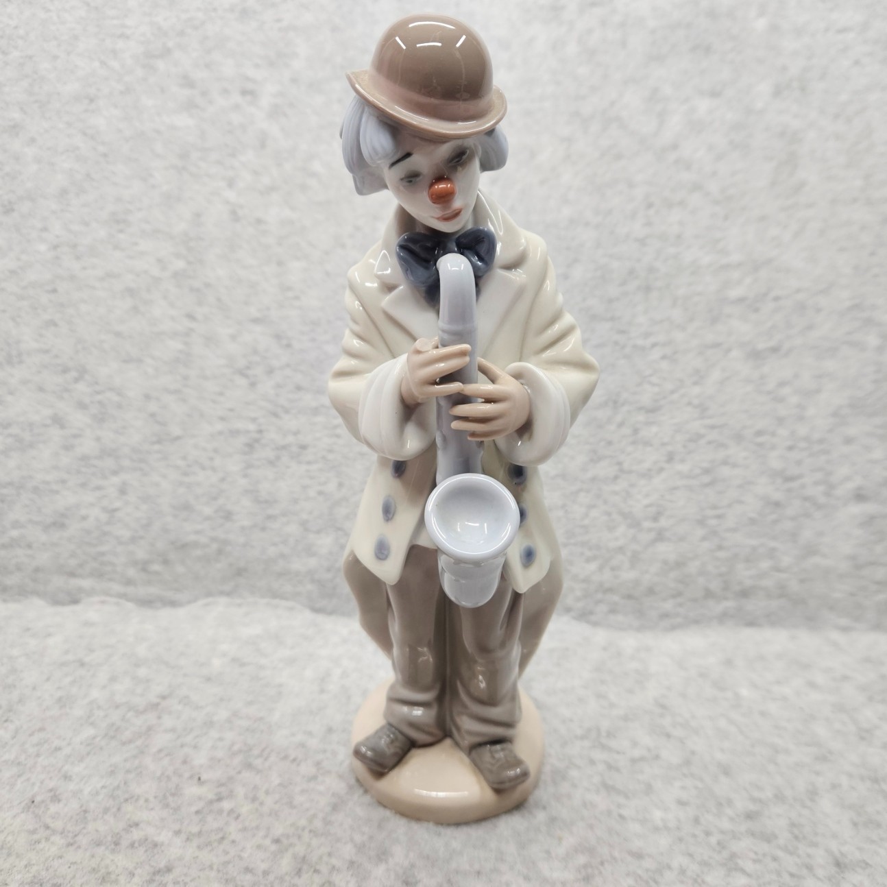 Vintage Lladro 5471 Sad Sax Clown Porcelain Figurine Francisco Catala DAMAGED Vintage Lladro 5471 Sad Sax Clown Porcelain Figurine Francisco Catala DAMAGED