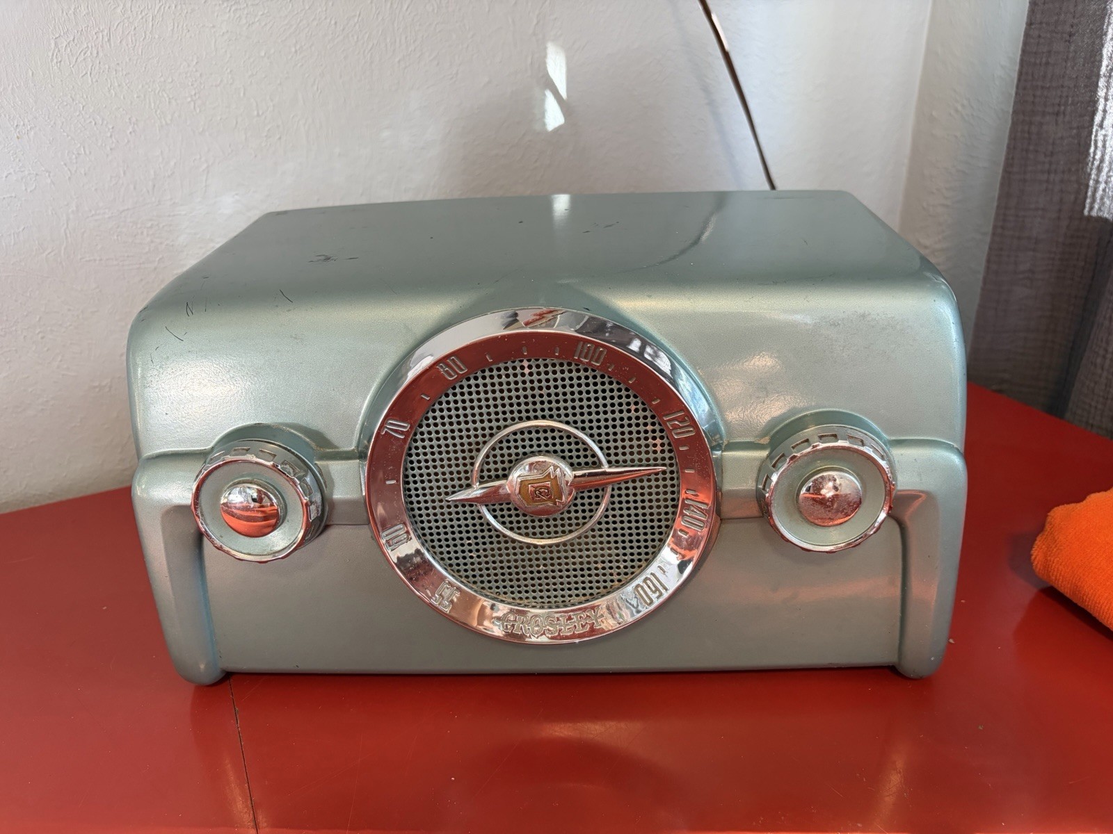 CROSLEY 1950’s MODEL 10-140 DECO DASHBOARD BAKELITE TUBE RADIO READ PARTS