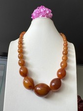 Vintage & Translucent Oval Shape Cognac Color Swirly Amber Bakelite Necklace 53g picture