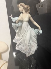 Lladró Porcelain Figurine Girl picture